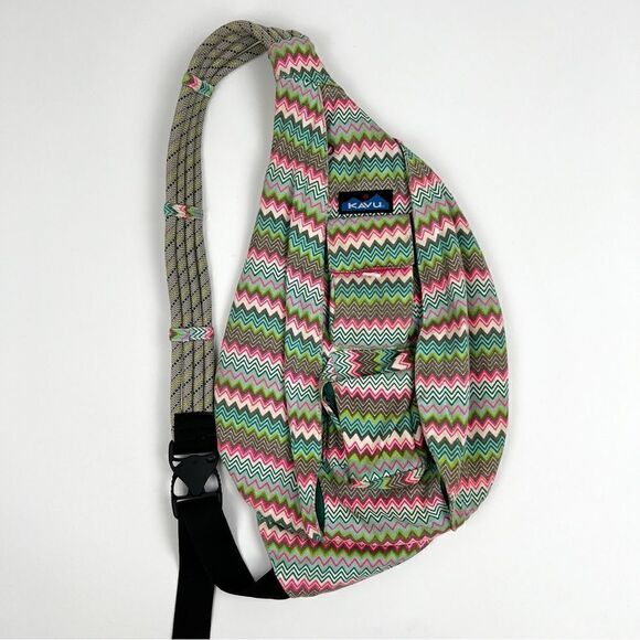 KAVU Original Rope Sling Pack Multicolor Chevron Pattern - Picture 1 of 5